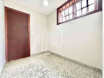 Casa- 05 Quartos- São Luiz 