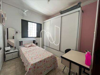  casa-03-quartos-carlos-prates 