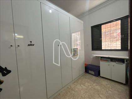  casa-03-quartos-carlos-prates 