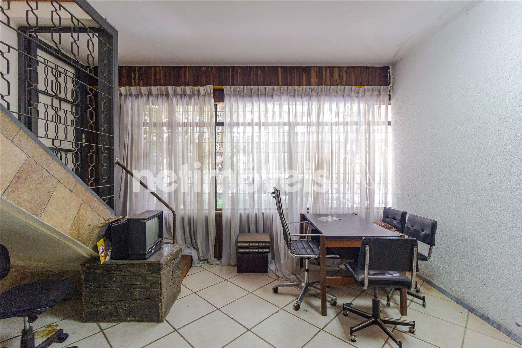 Casa para comprar com 370 m², 3 quartos, 5 banheiros, 2 vagas em Rua Vitório Marcola, Anchieta, Belo Horizonte