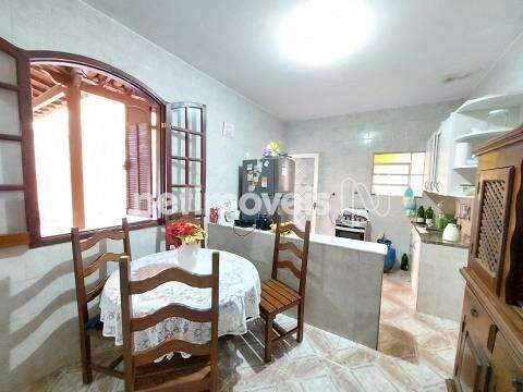 Casa 02 Quartos- Belmonte
