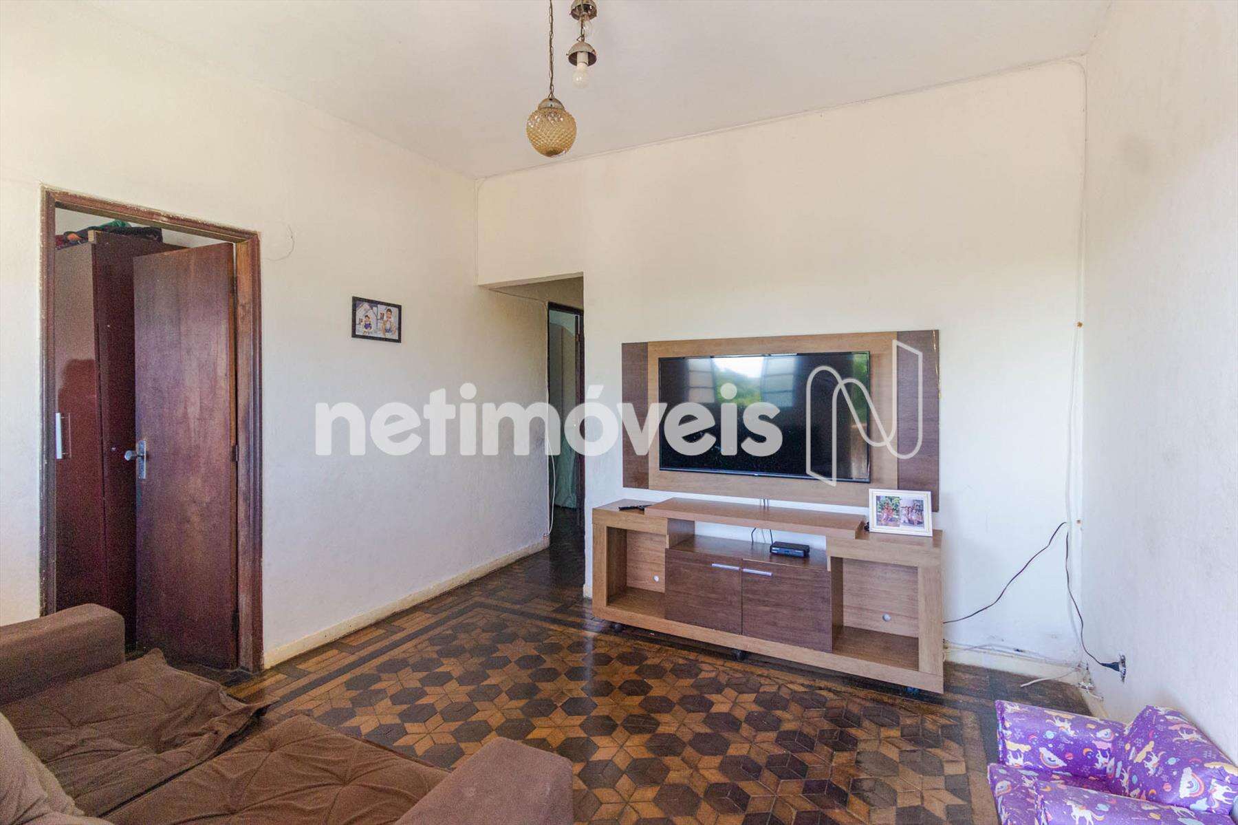 Casa para comprar com 155 m², 3 quartos, 1 banheiro em Rua João Euflásio, Dom Bosco, Belo Horizonte