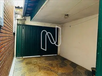 Vaga coberta na área privativa 