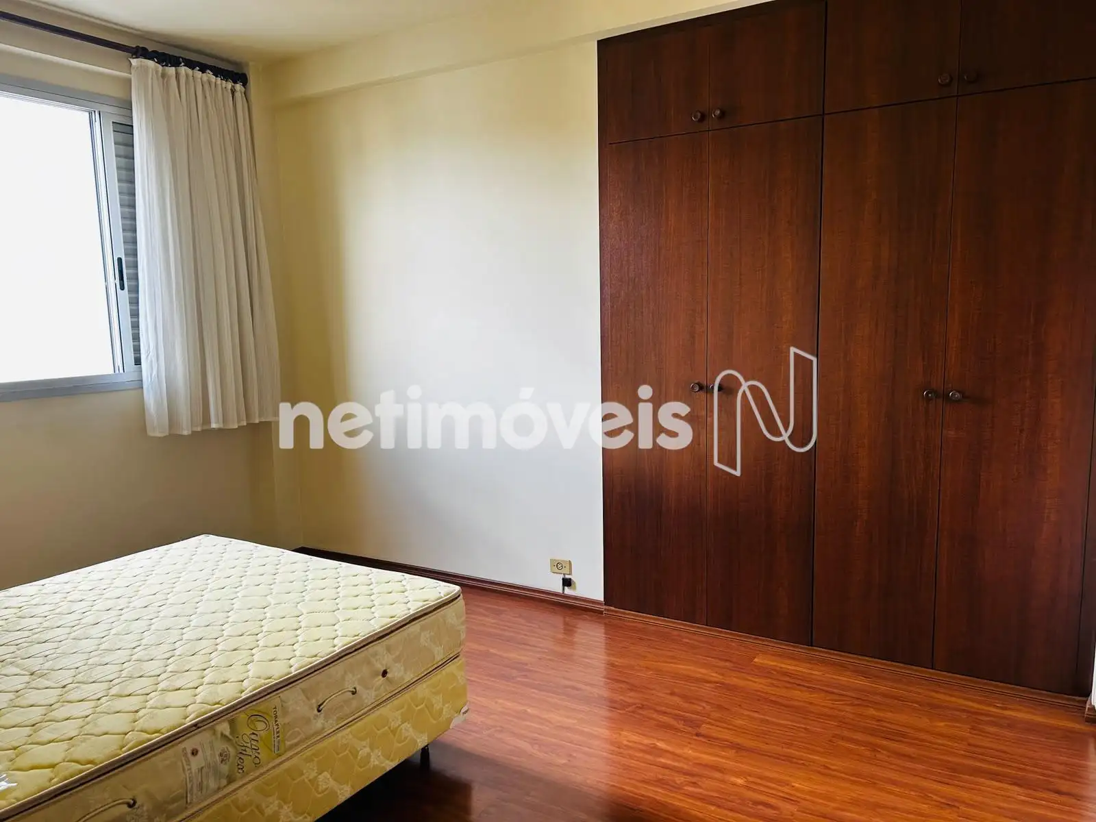 quarto 2 (bem amplo)