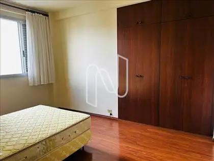 quarto 2 (bem amplo)