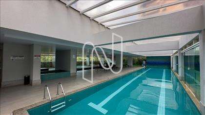 Piscina coberta e aquecida