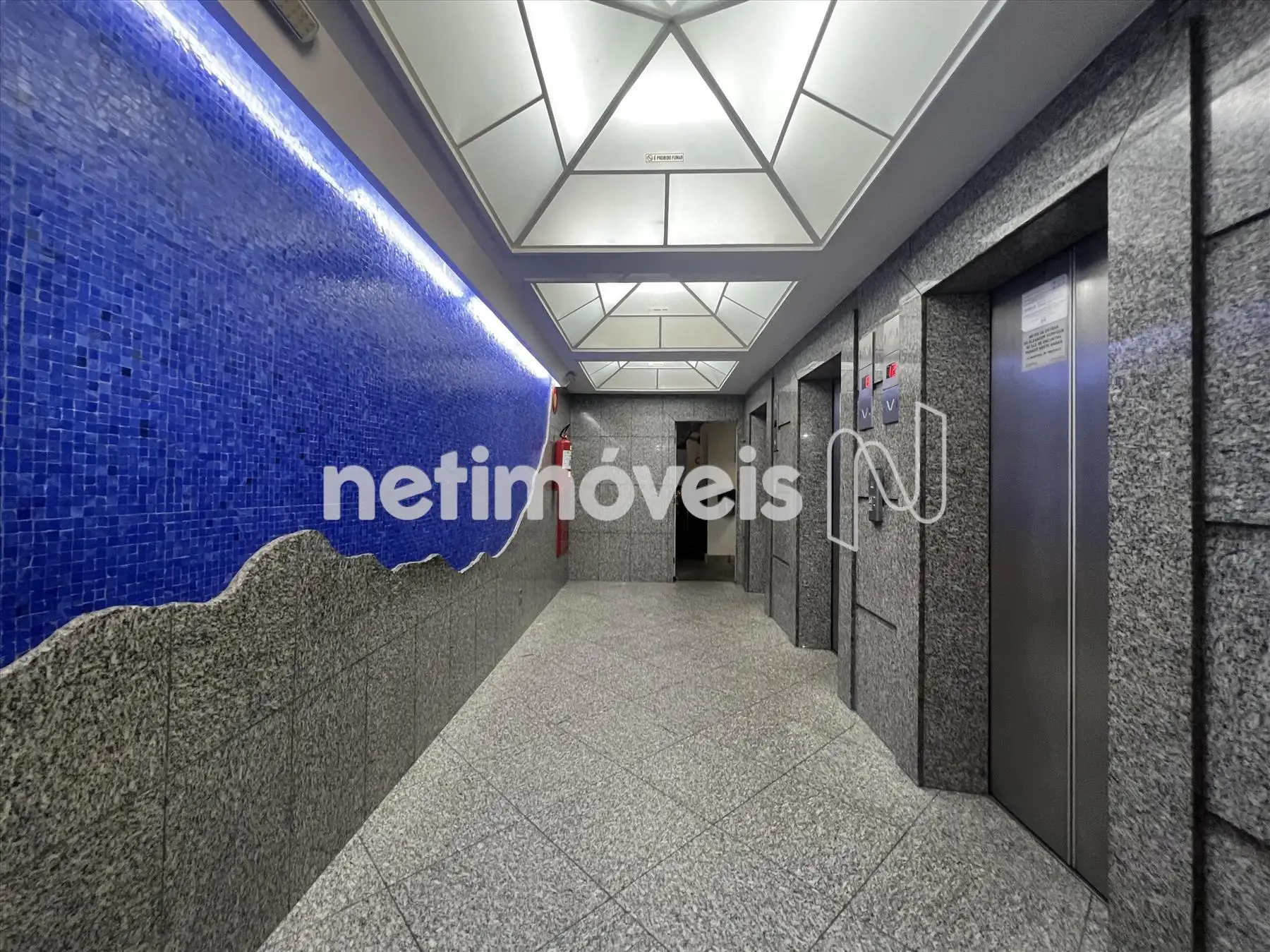 Hall de elevadoresângulo 1