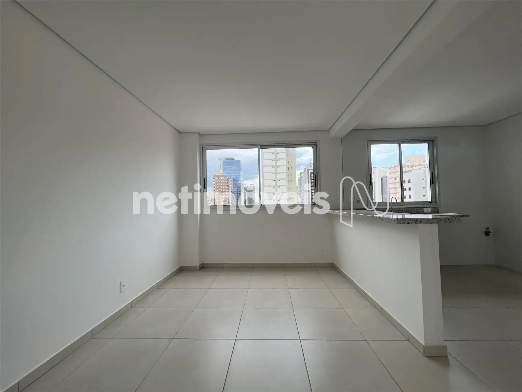 Sala 1º pavimento ângulo 6