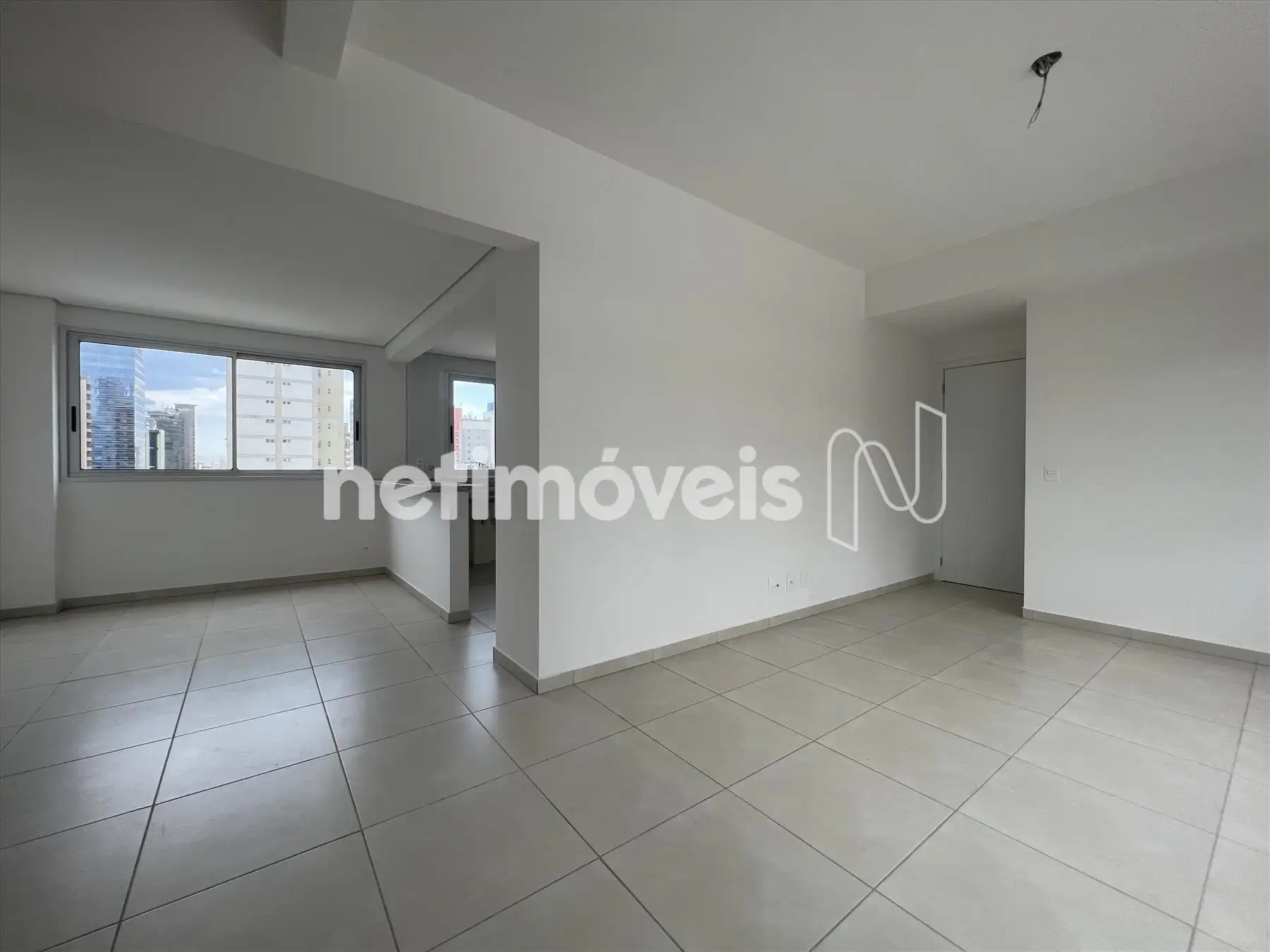 Sala 1º pavimento ângulo 7