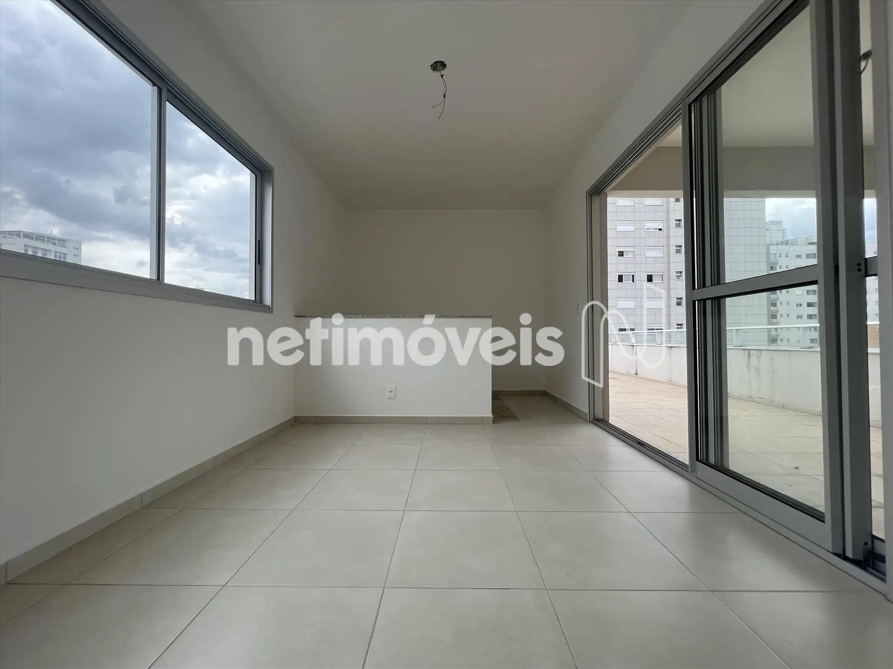 Sala 2º pavimento ângulo 2