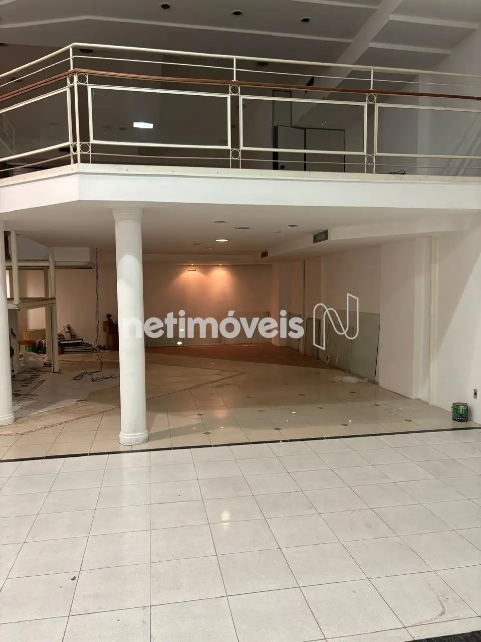 Vista de dentro da entrada