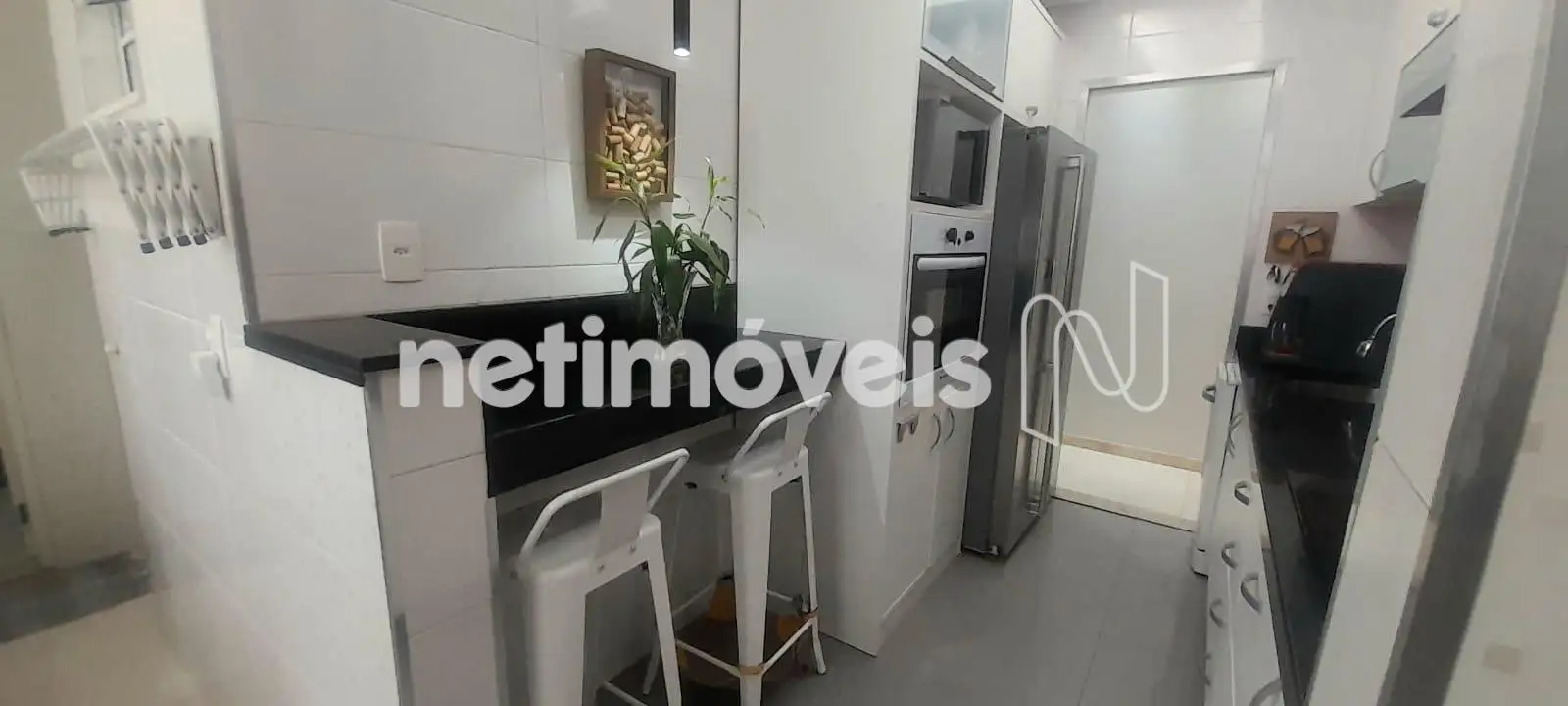 Mesa para lanches rápidos