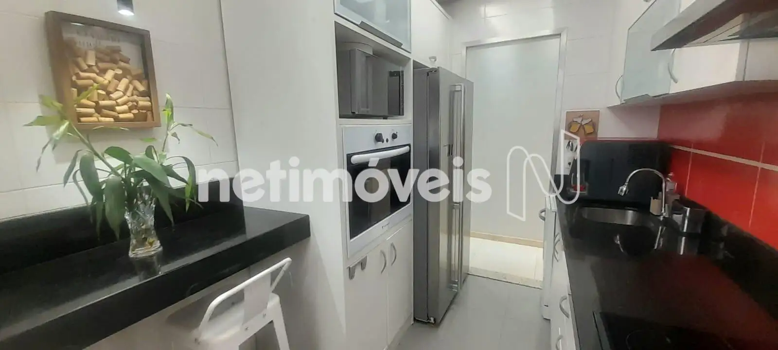 Outro ângulo da cozinha