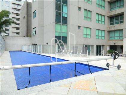 Piscina com raia aquecida