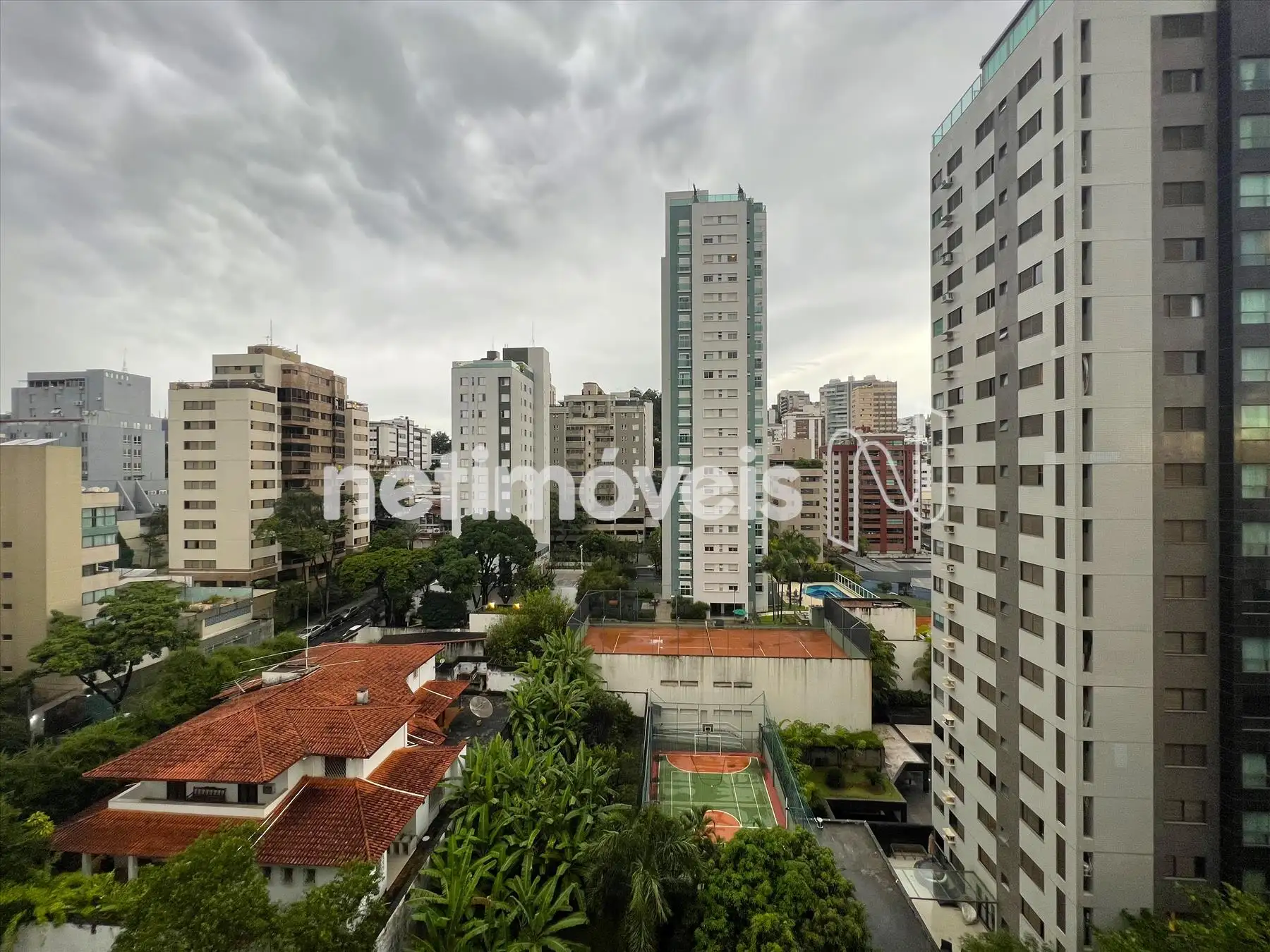 Vista das janelas dos fundos