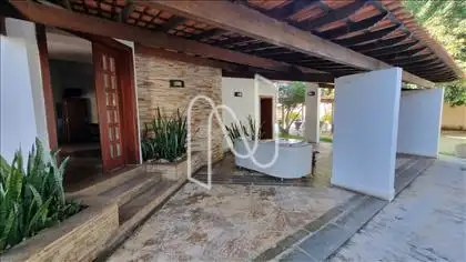 Entrada principal e 2 vagas 