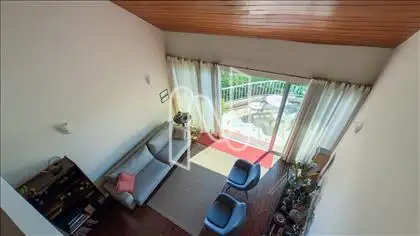 Sala (pé direito duplo) 