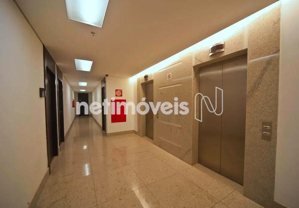 Hall do pavimento ângulo 1