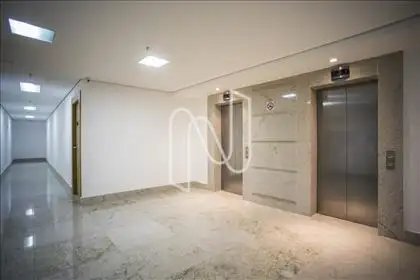   Hall do pavimento ângulo 3