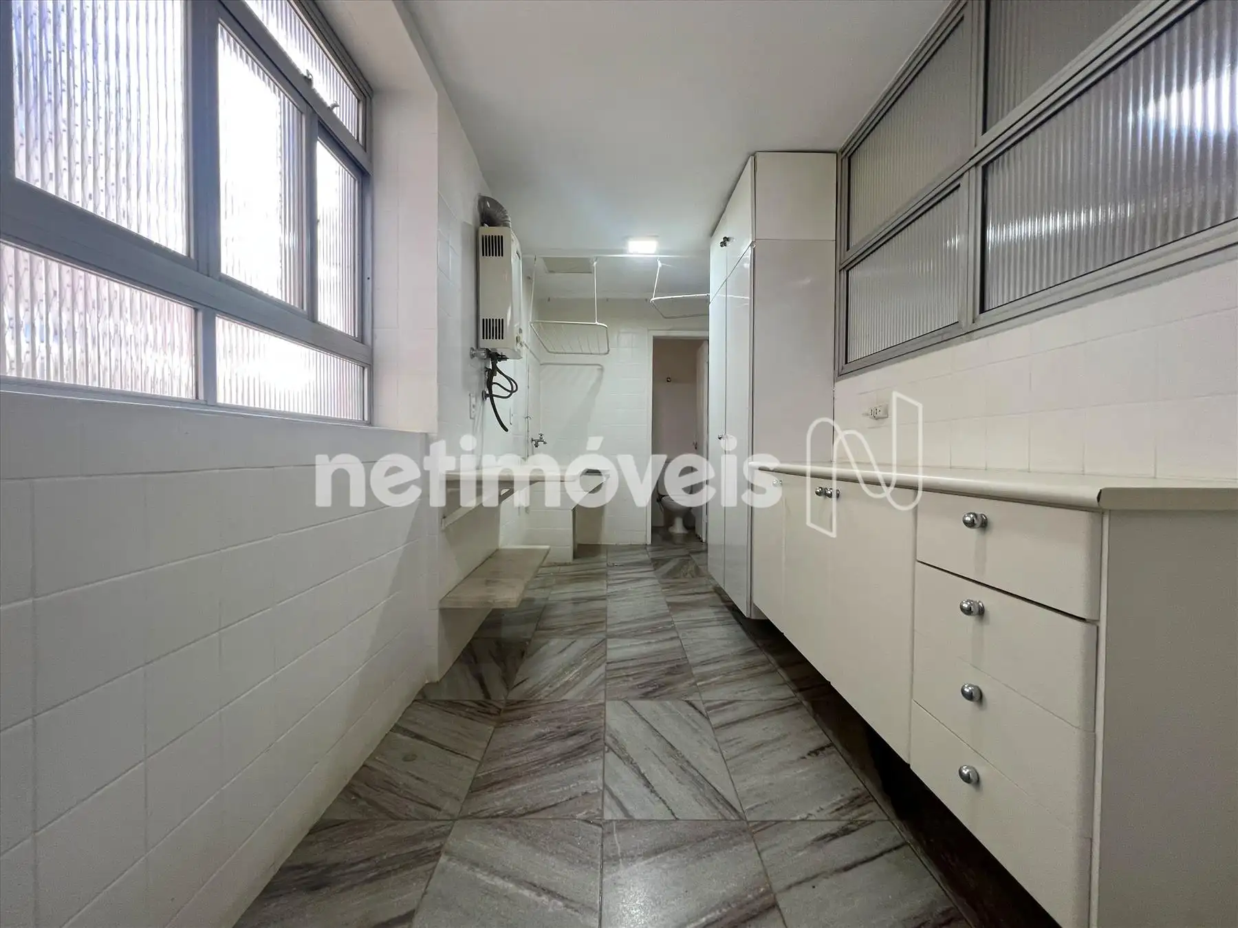 Área de serviço ângulo 1