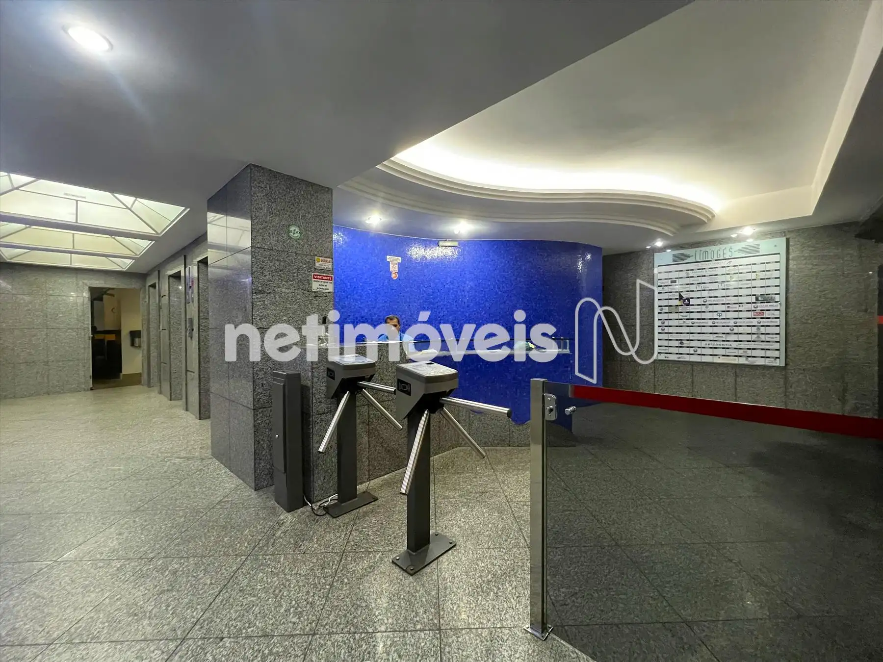 Portaria 24 horas com catracas eletrônicas