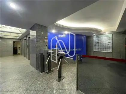 Portaria 24 horas com catracas eletrônicas