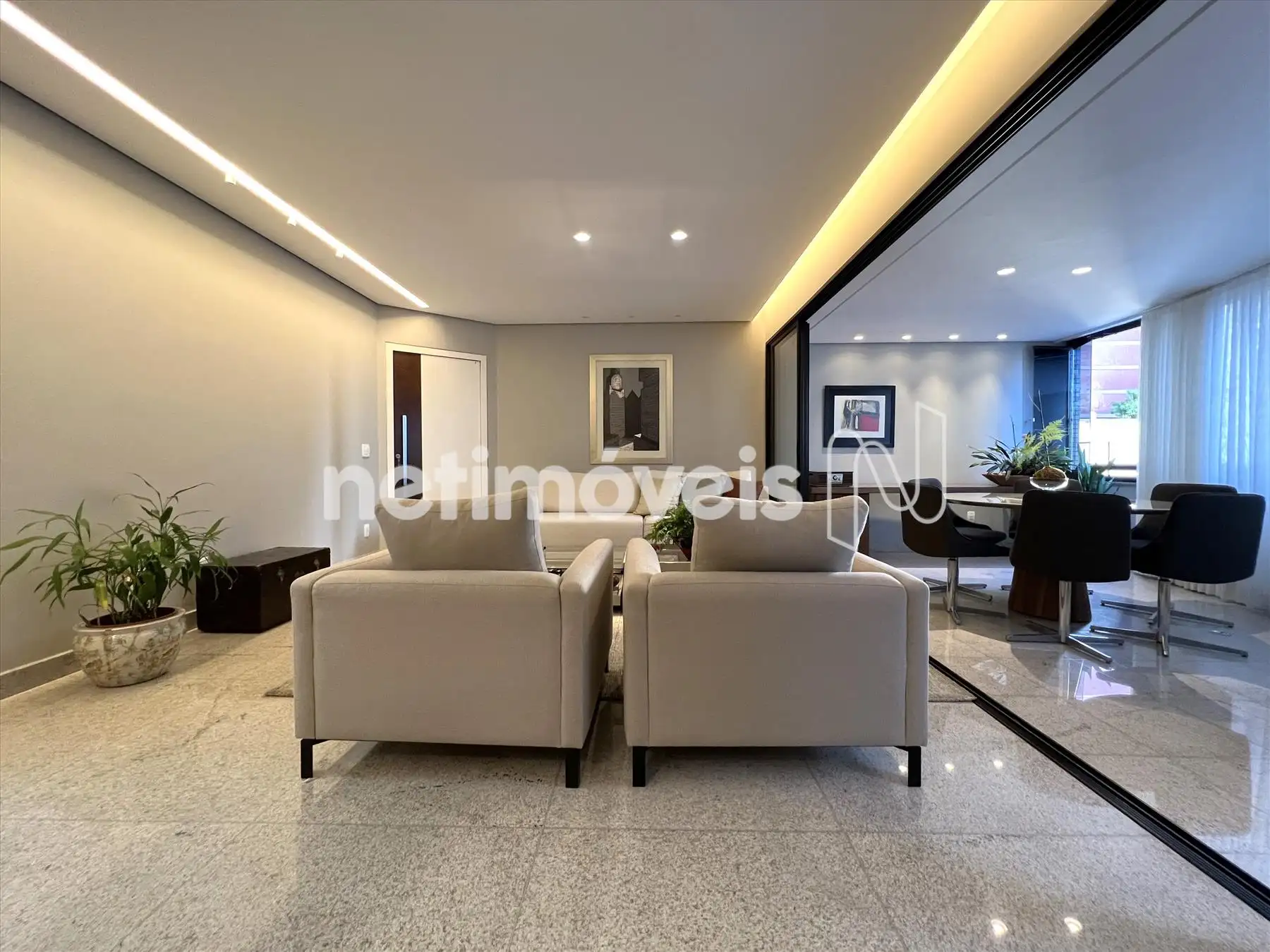 Sala e varanda integrada ângulo 4