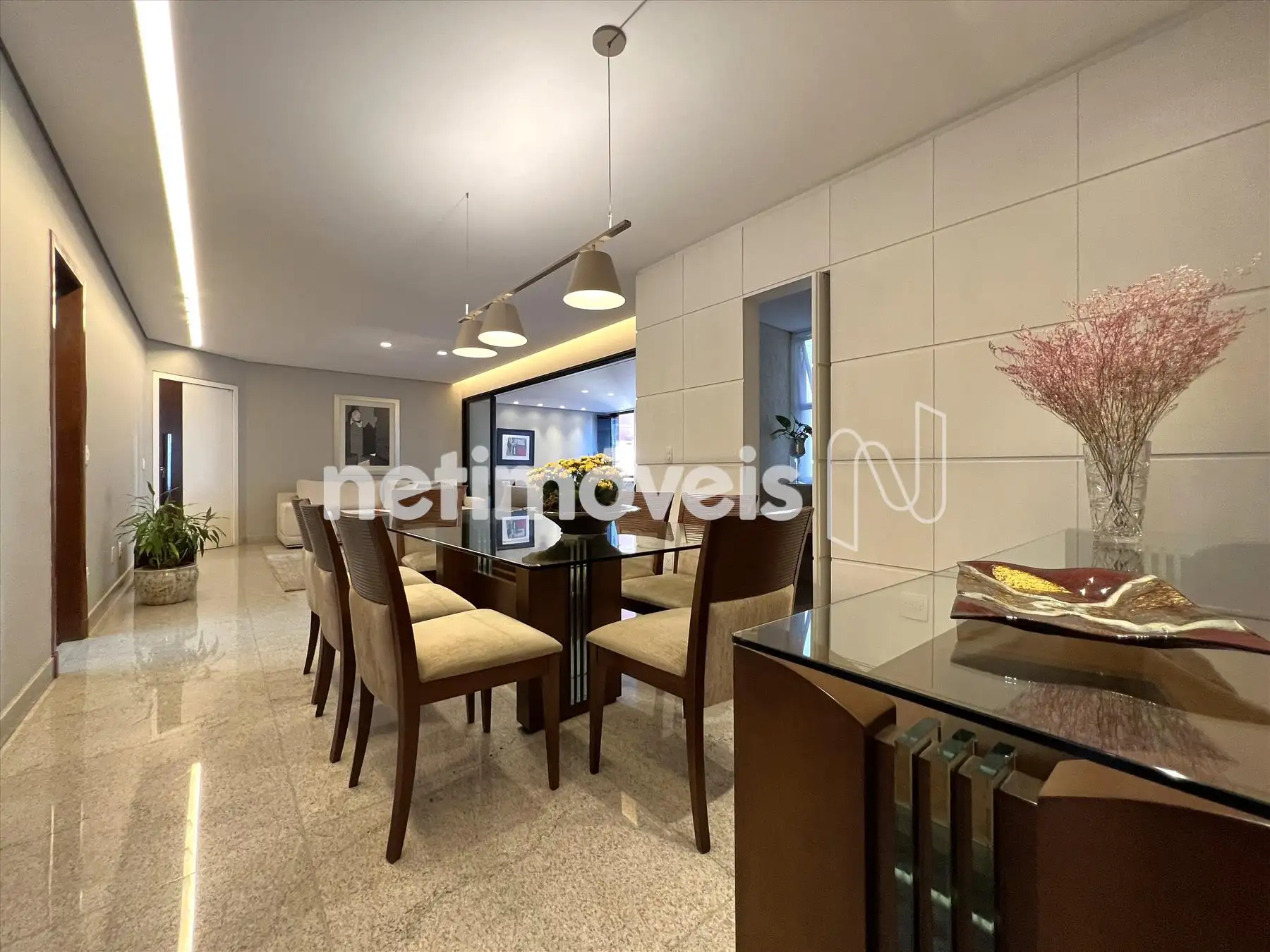 Sala e varanda integrada ângulo 6