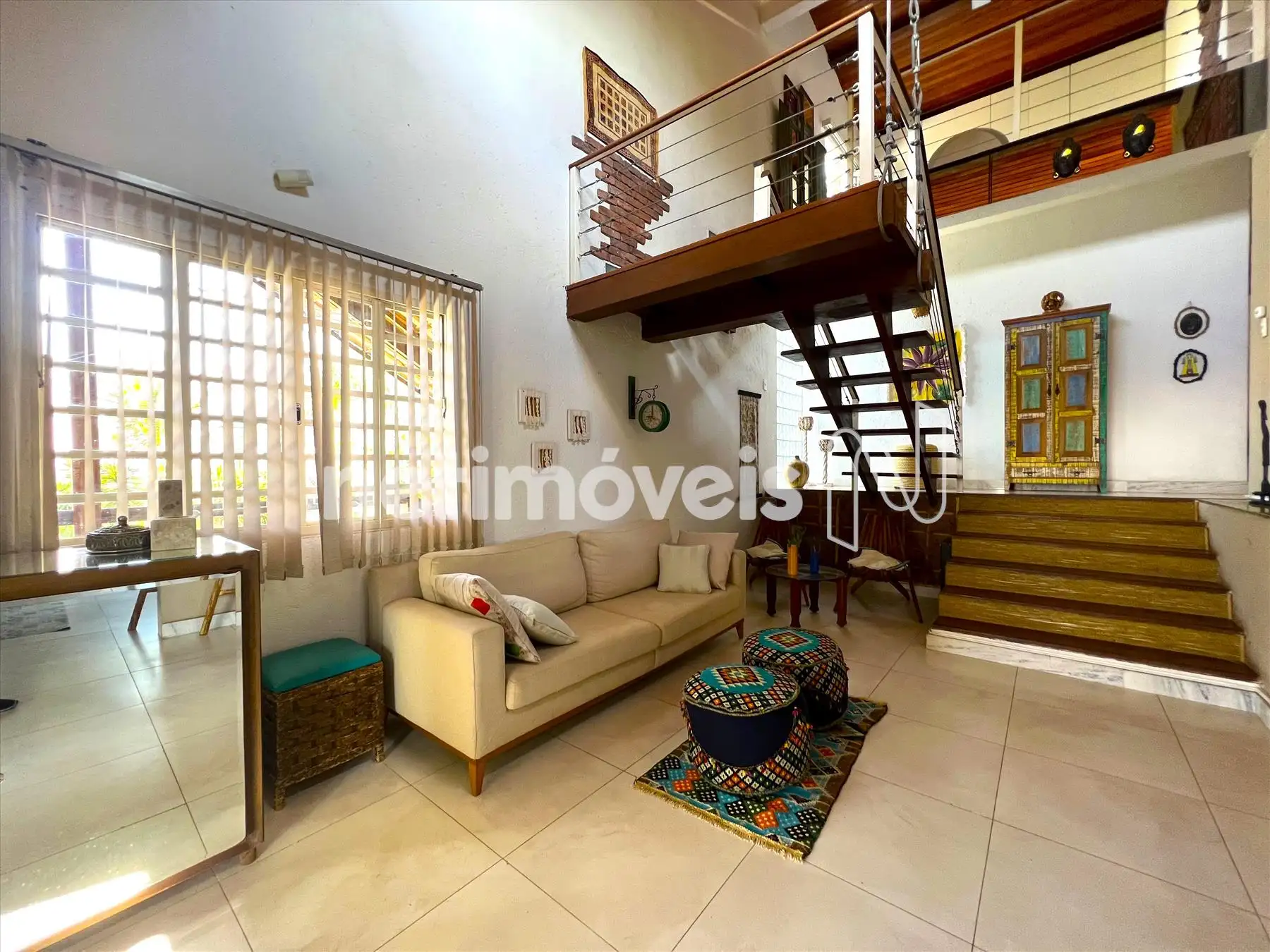 Sala pavimento intermediário