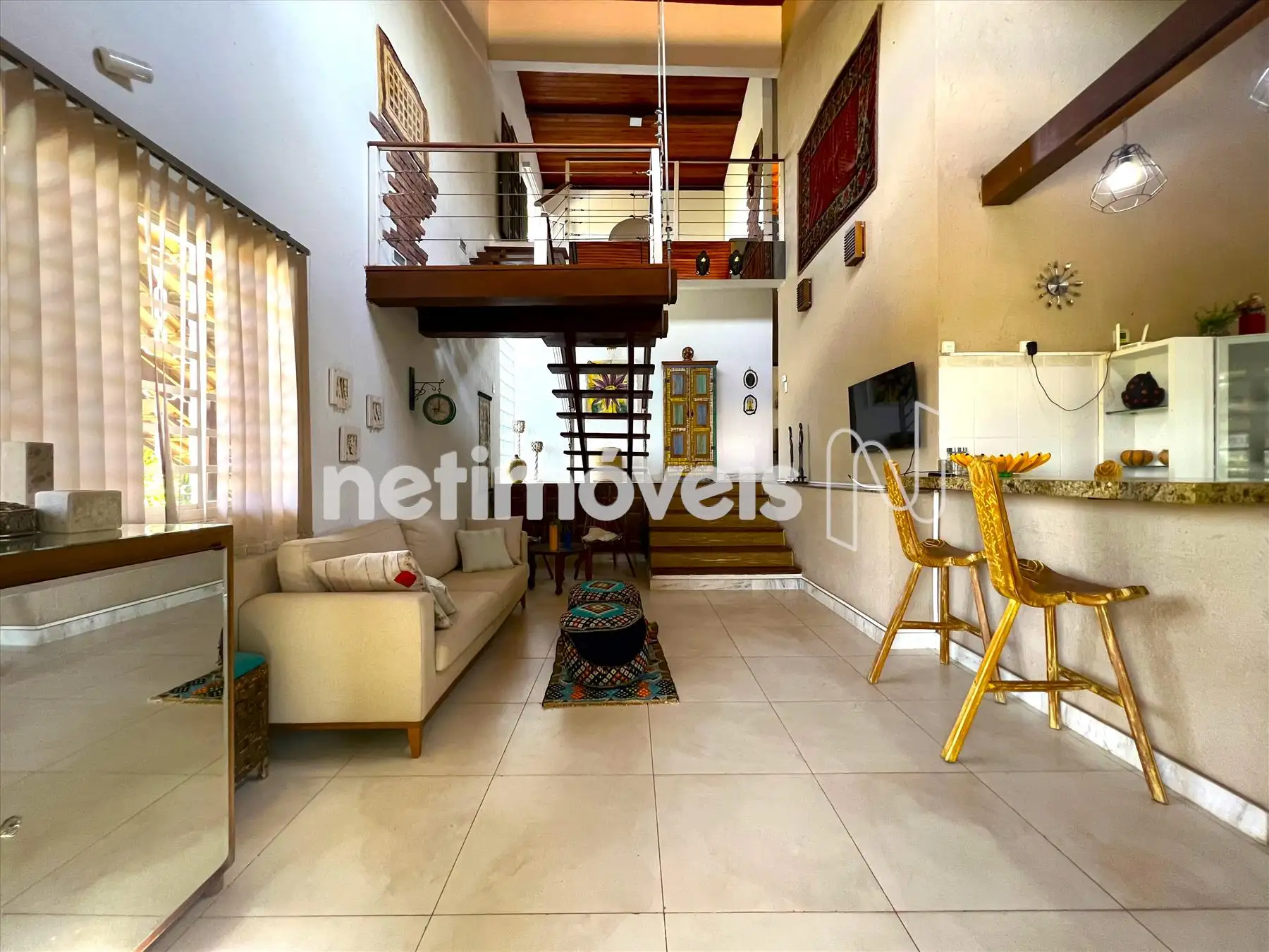 Sala/cozinha americana pavimento intermediáo