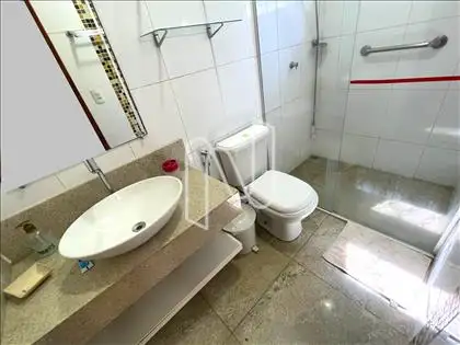 Banho suíte pavimento intermediário