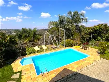 Piscina e solarium