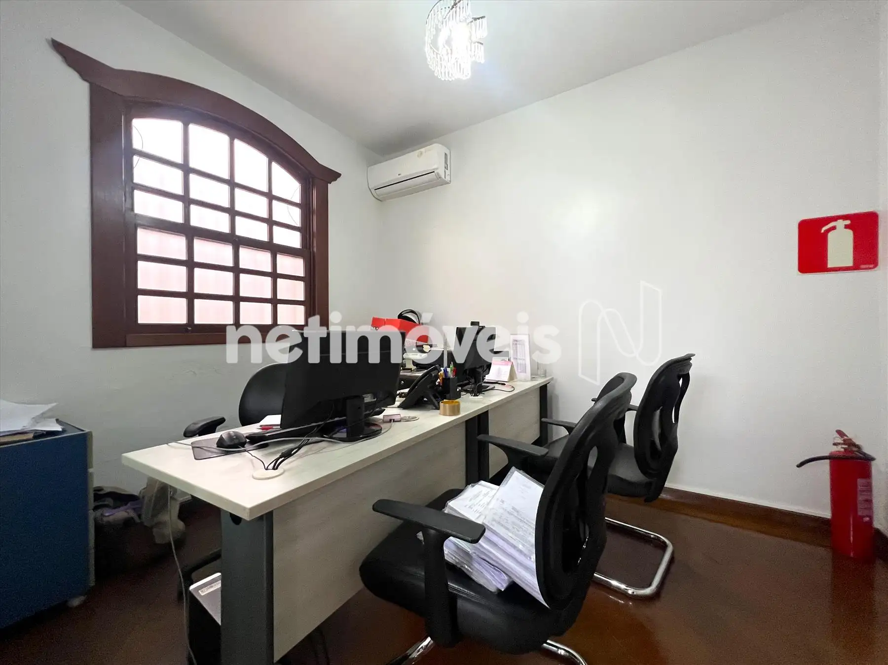 1ª sala da ala comercial ângulo 2