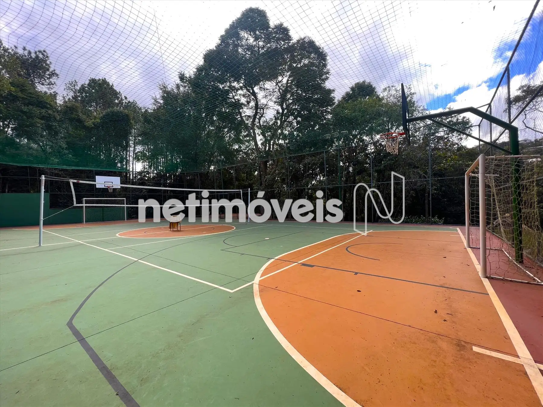 Quadra poliesportiva