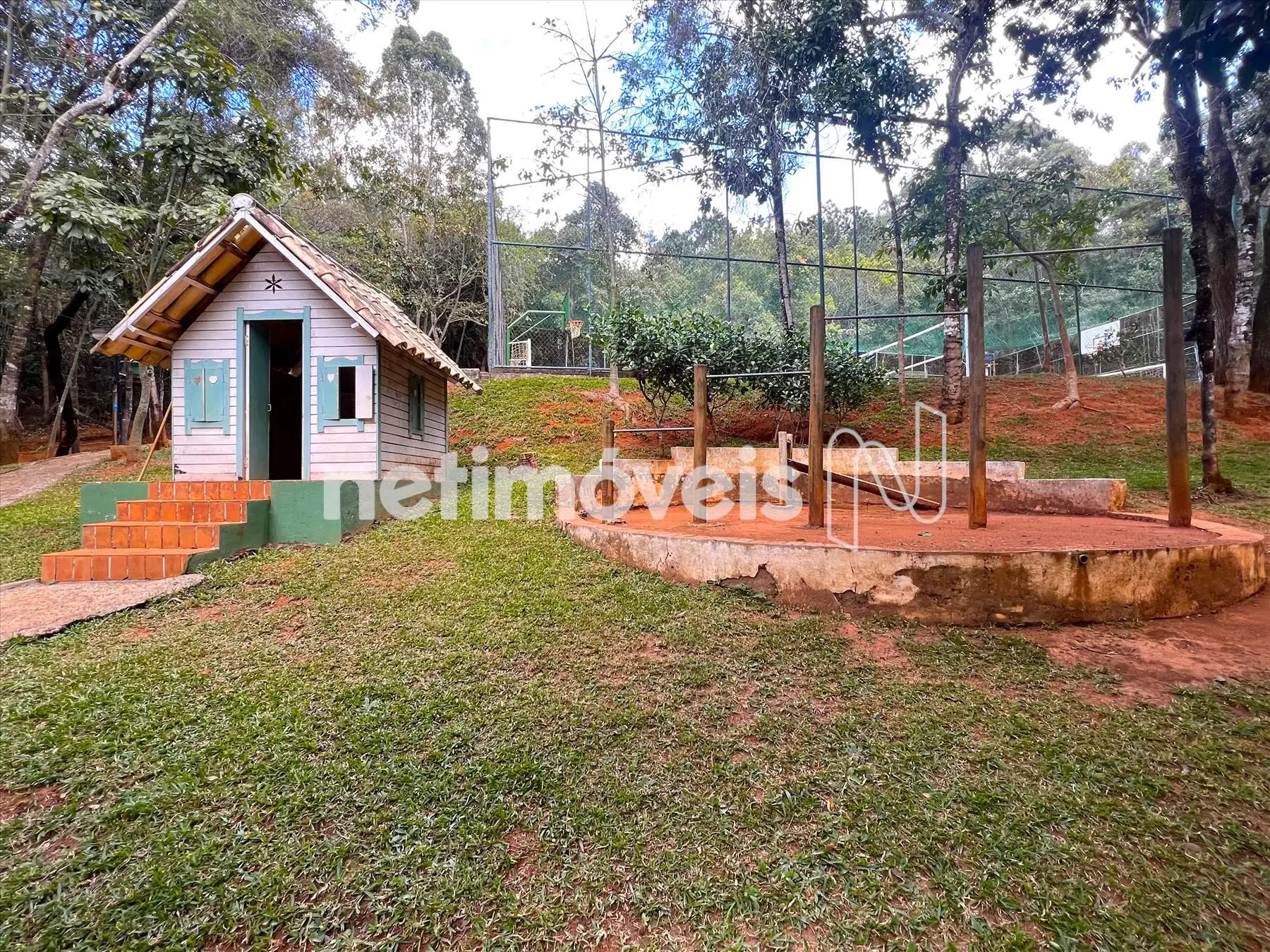  Casa de boneca ângulo 3