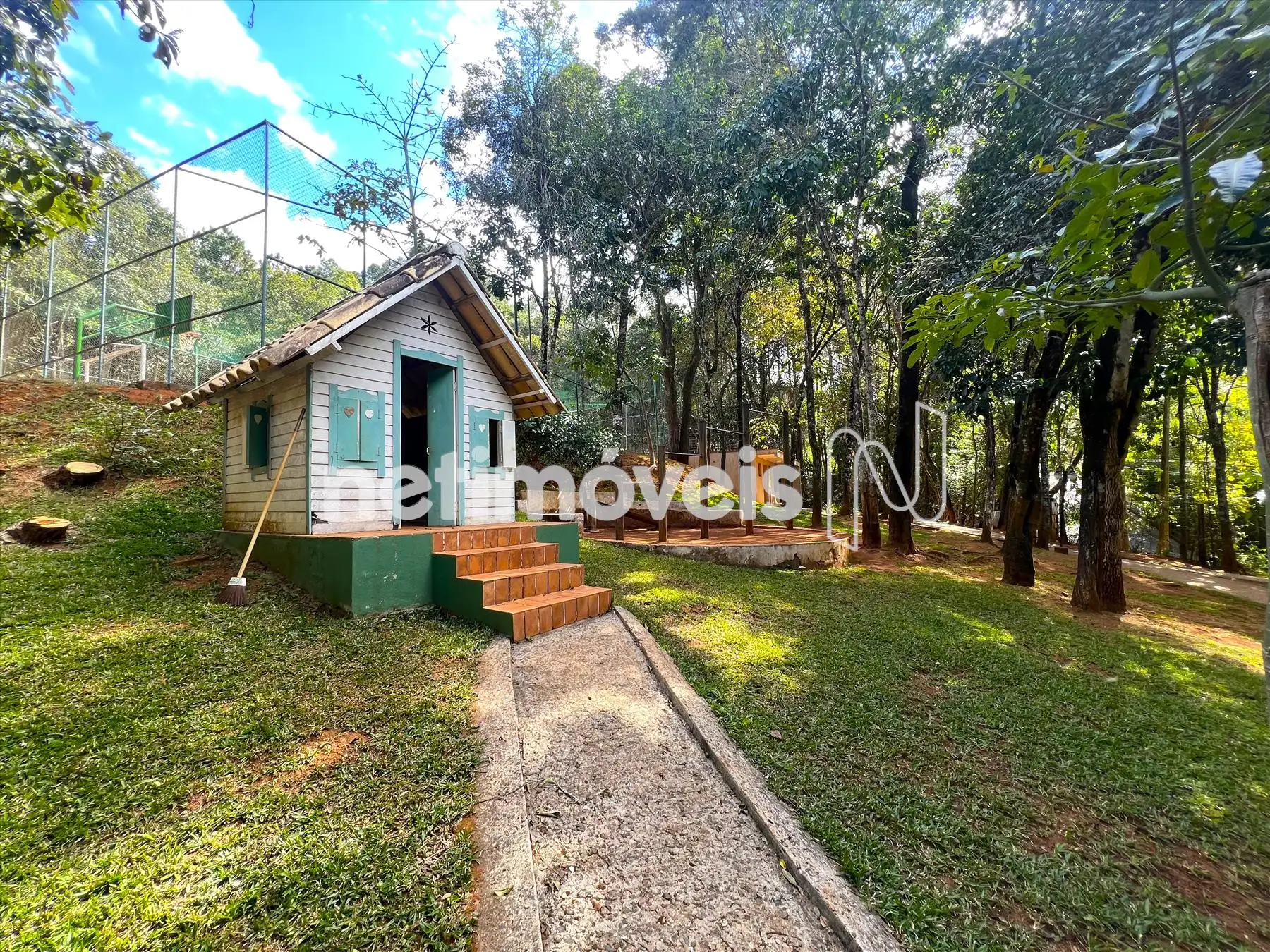 Casa de boneca ângulo 1