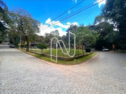Área institucional