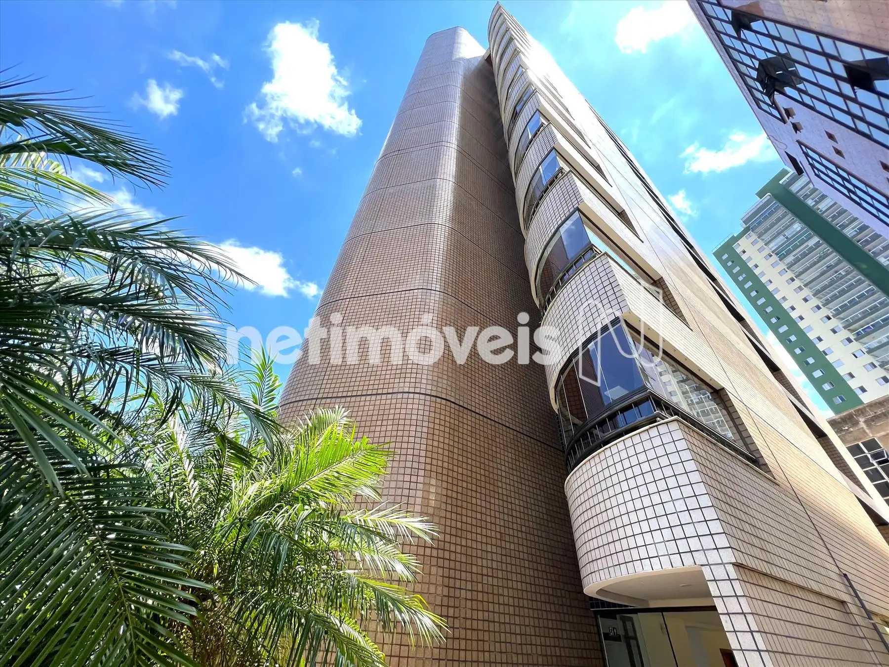 Fachada lateral direita