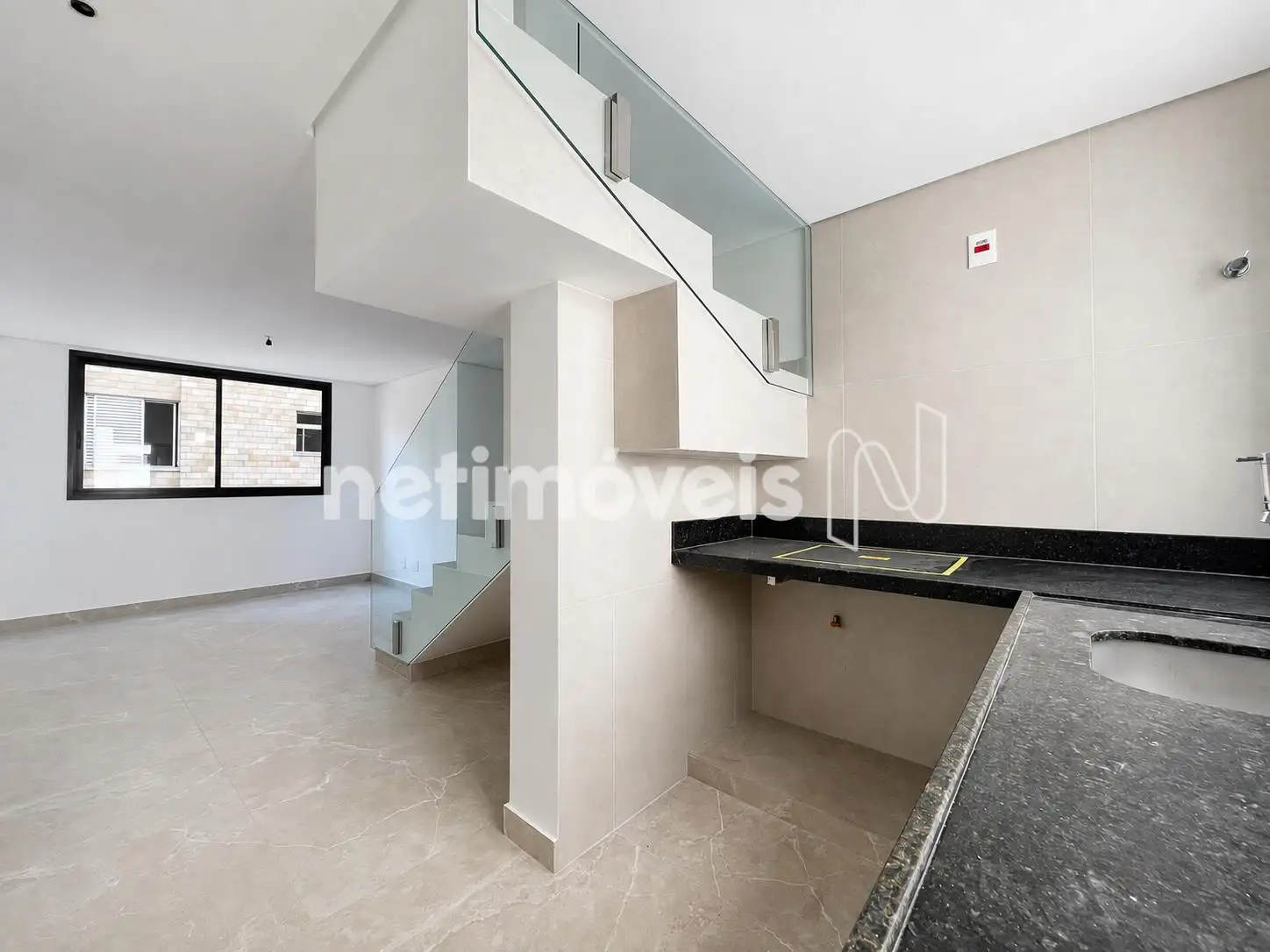 Sala e cozinha 1º pavimento
