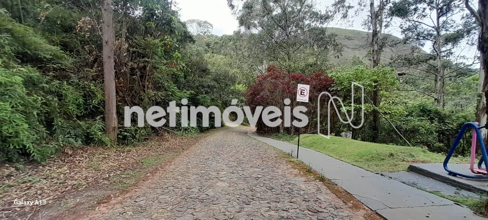 Pista de caminhada e corrida do condomínio