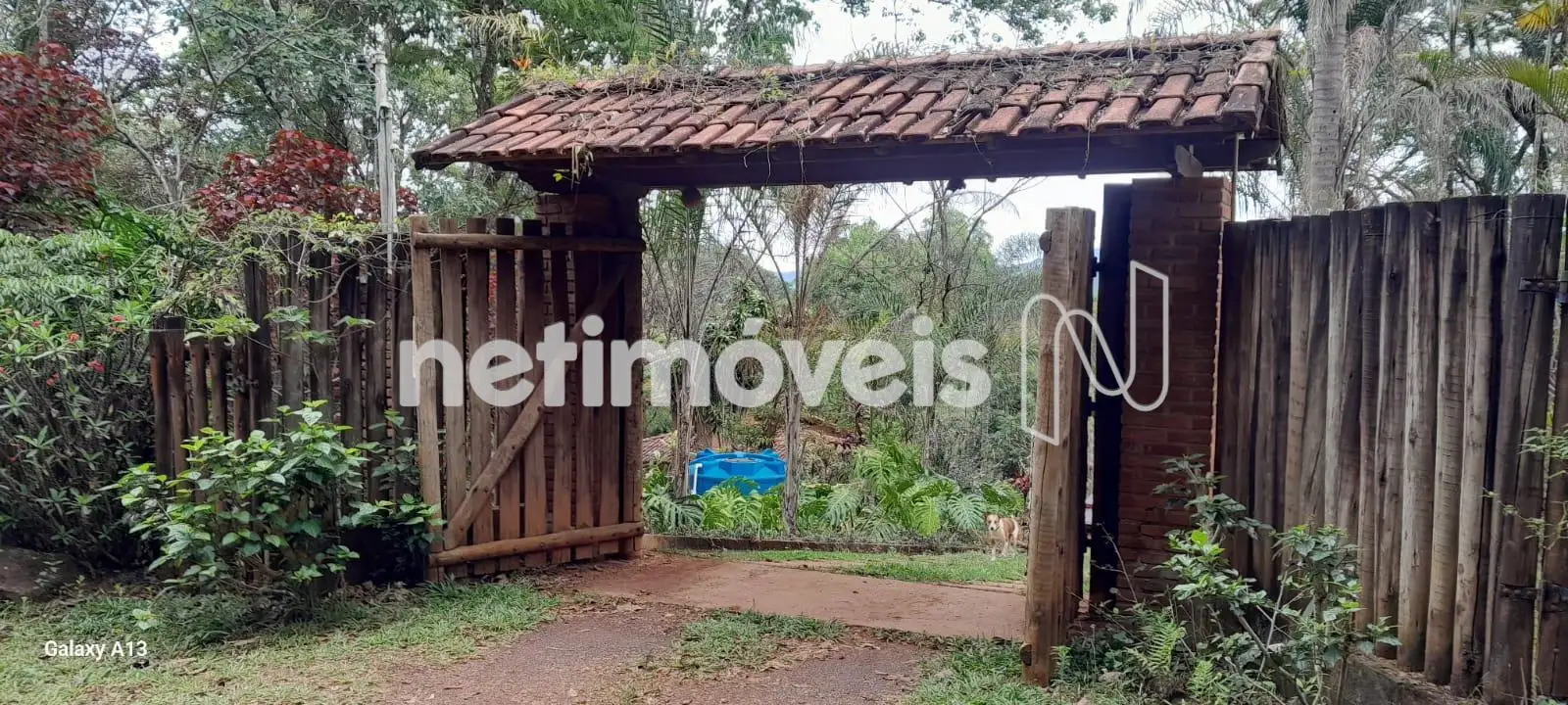 Entrada para as casas