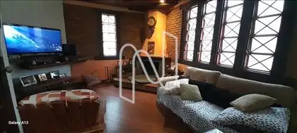 2ª sala com lareira 