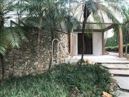Entrada principal do salão de festas 