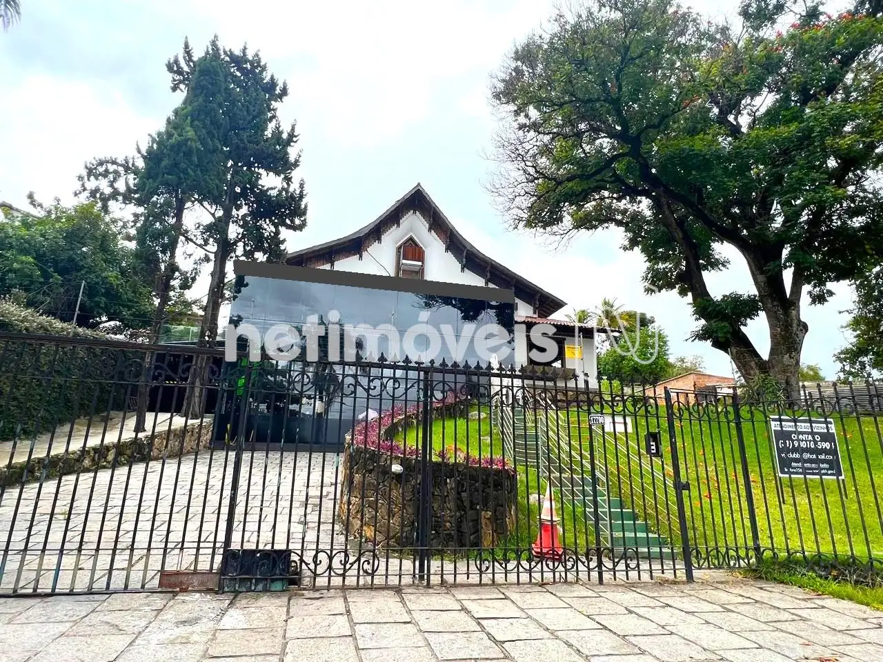 Fachada frontal ângulo 1