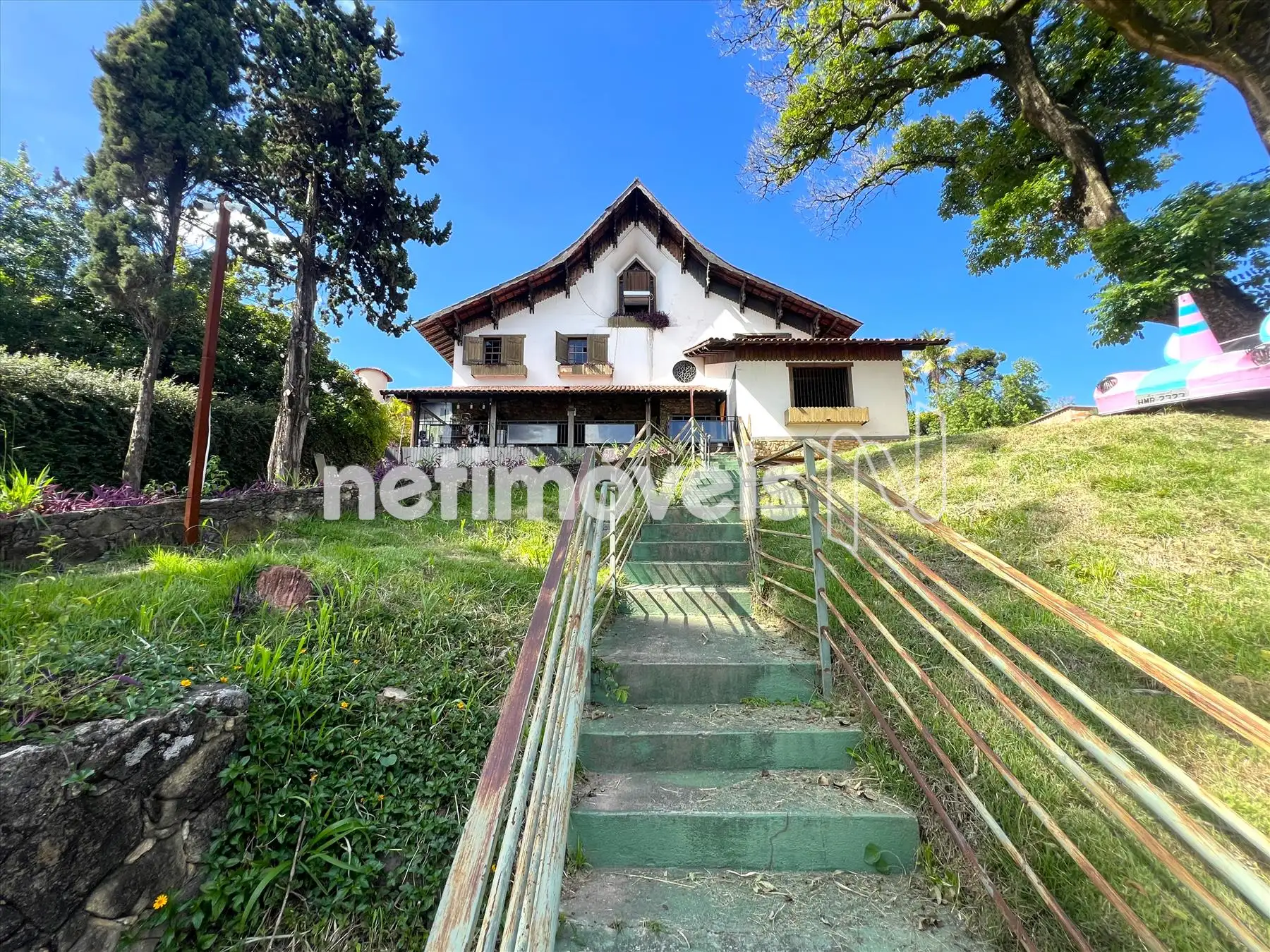 Fachada frontal ângulo 4