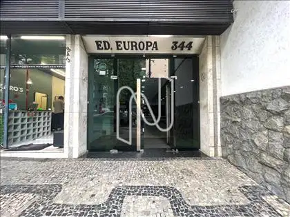 Entrada social 