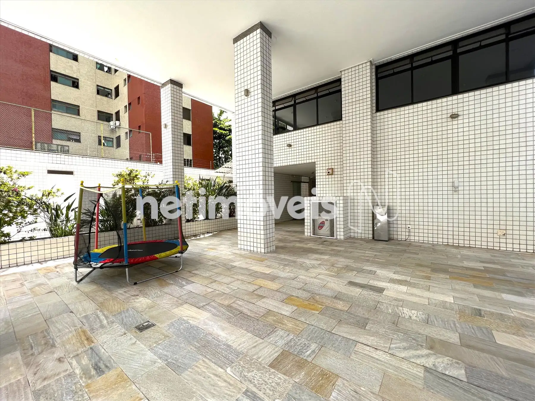 Área de convivência e playground