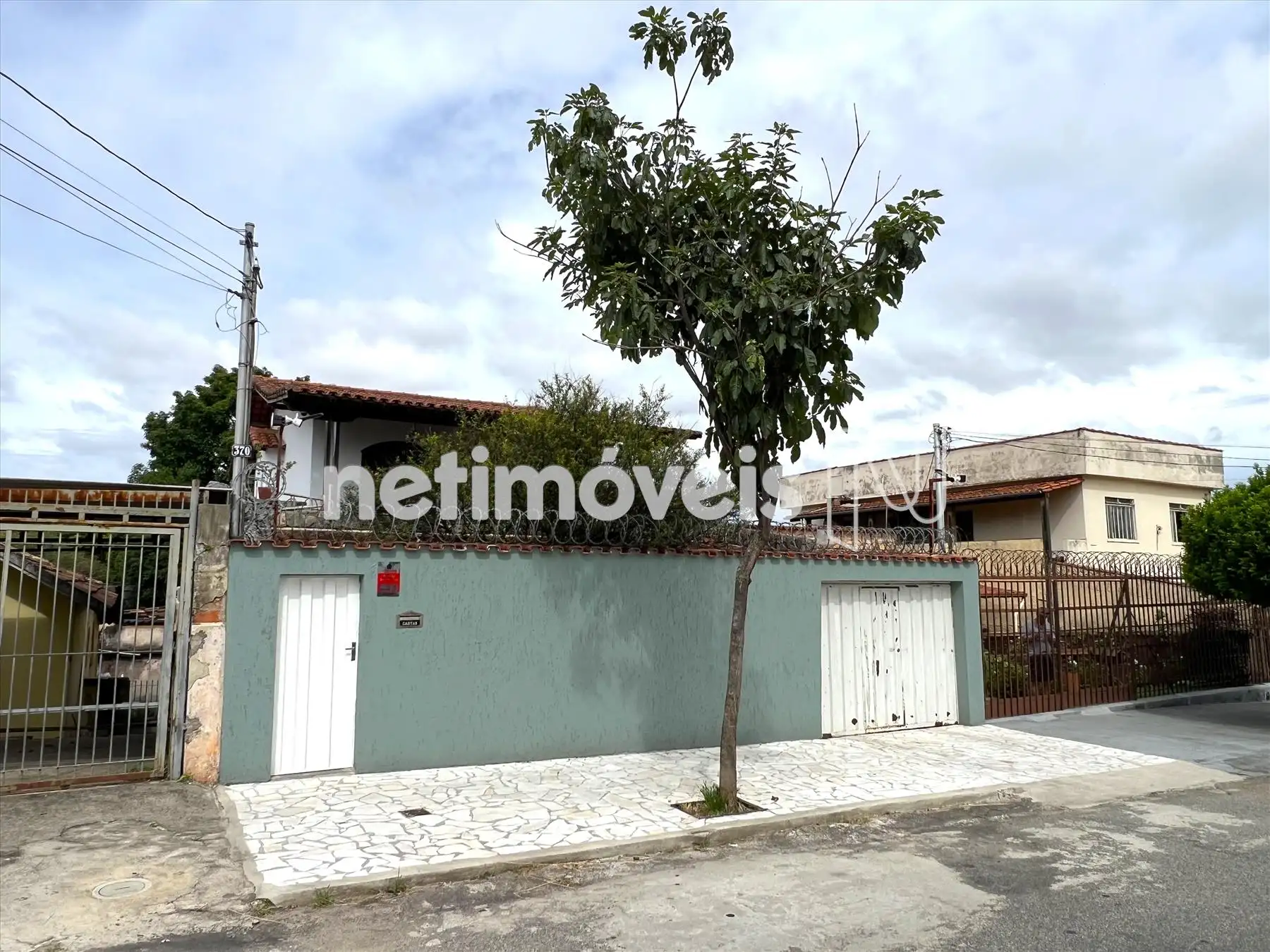 Fachada frontal ângulo externo 4