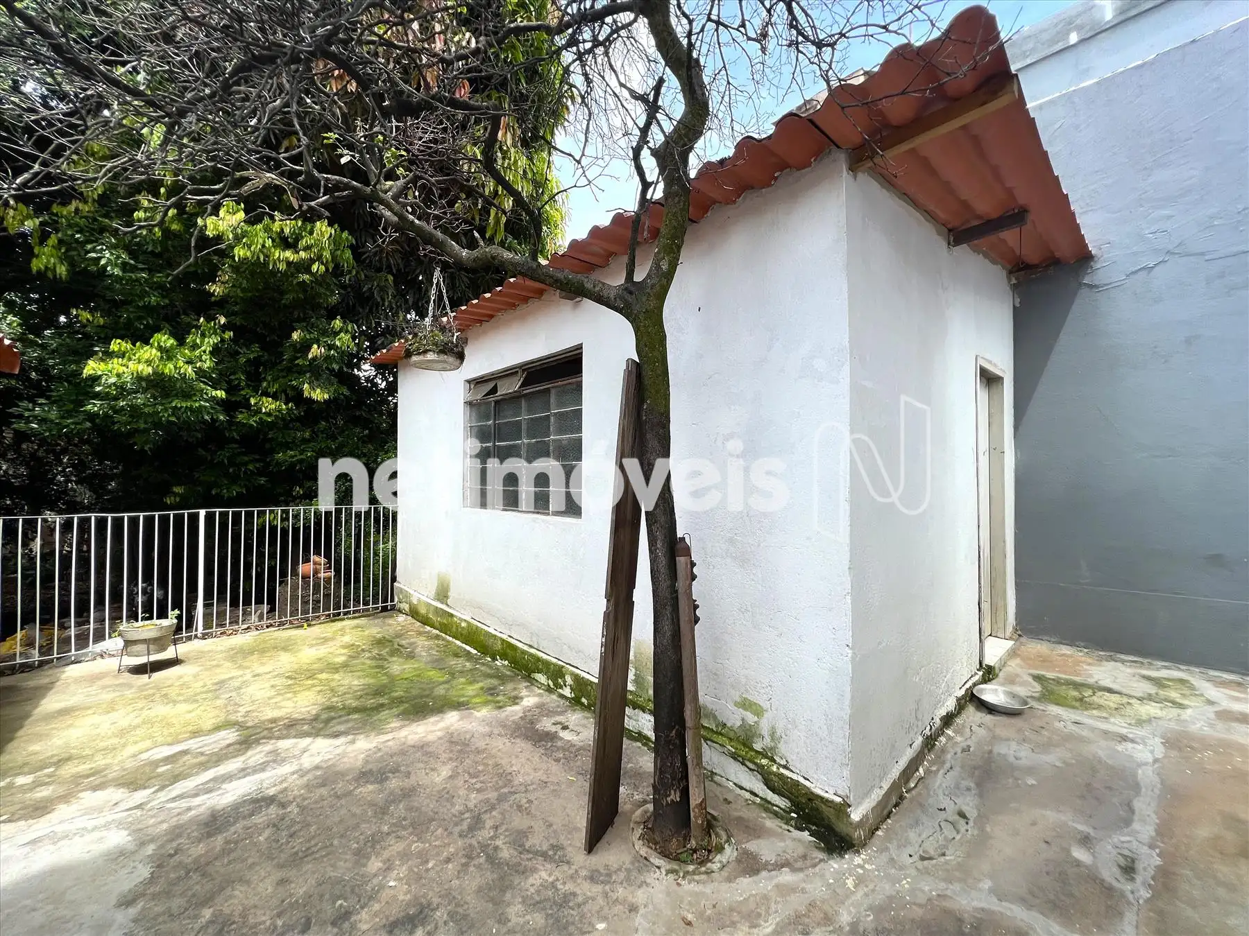 Quintal/Quarto de despejo ângulo 2