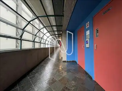   Hall do pavimento ângulo 3